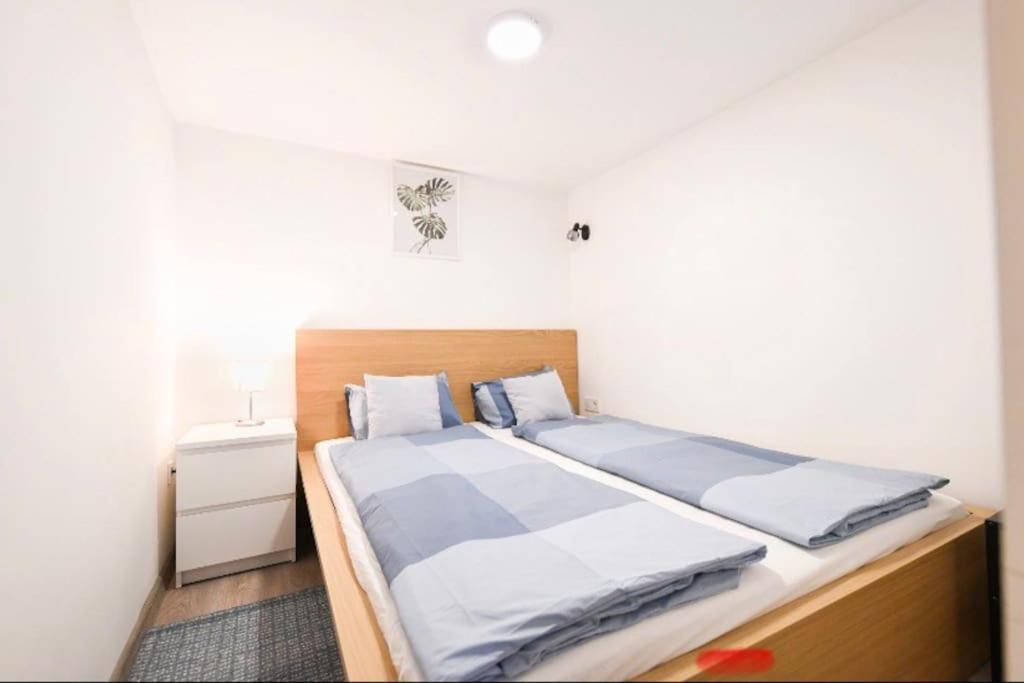2 Bedroom Flat In Nyar Str., Boutique Budapest Exterior photo